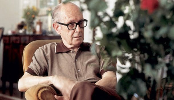 Carlos Drummond de Andrade, a rosa que sobreviveu ao lodo do Brasil getulista, mas feneceu com uma tragédia íntima