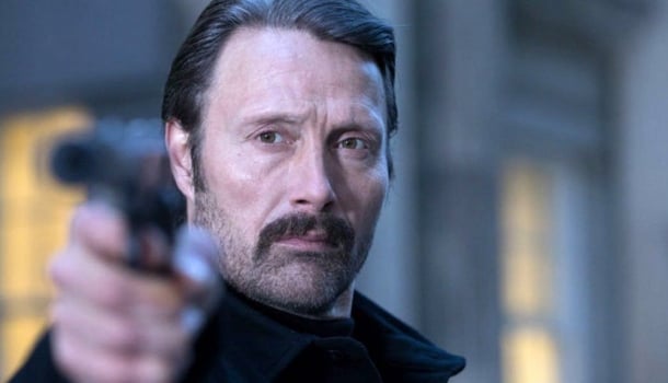 Filme com Mads Mikkelsen, ignorado pelo público, é um dos melhores suspenses de ação da história da Netflix