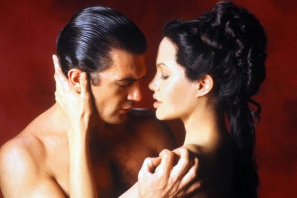 Angelina Jolie e Antonio Banderas — Pecado Original (2001)