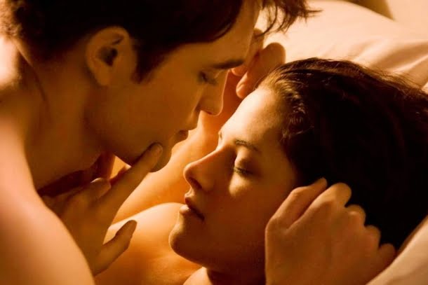 Kristen Stewart e Robert Pattinson — Amanhecer (2011)