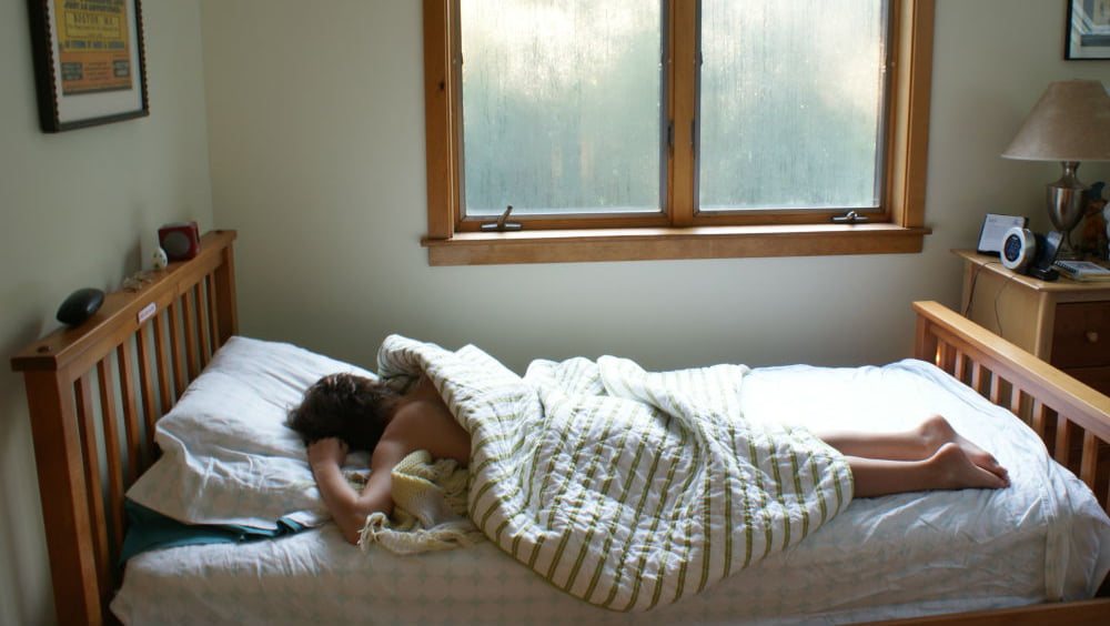 Estudo confirma que cochilar durante o dia reduz as chances de sofrer infarto e AVC