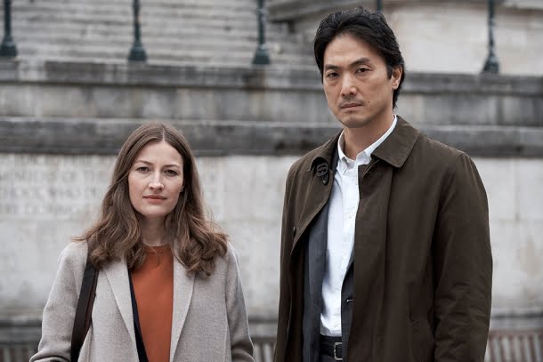 Giri/Haji (2019), Ben Chessell e Julian Farino