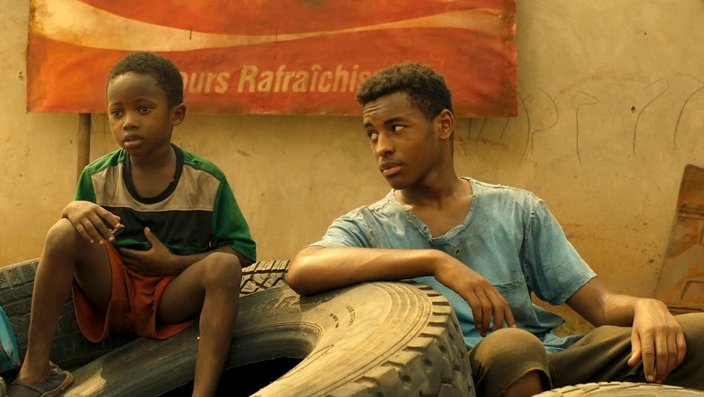 Adú (2020), Salvador Calvo