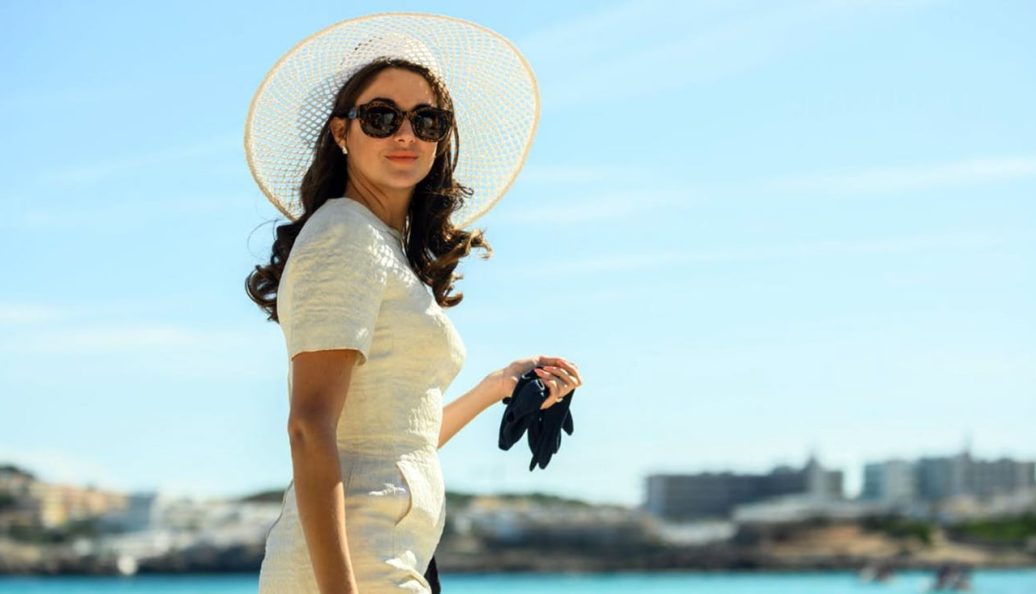 A Última Carta de Amor (2021), Augustine Frizzell