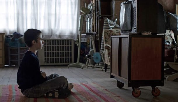 “De Volta Para o Futuro” sombrio — mistério de ficção científica na Netflix vai te deixar intrigado