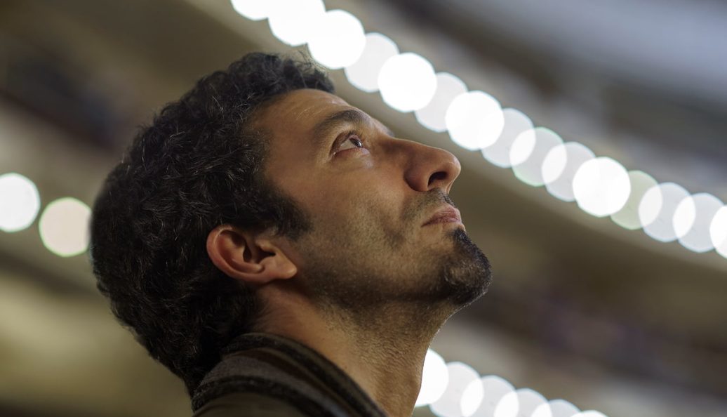 A Ira de Deus (2022), Sebastián Schindel