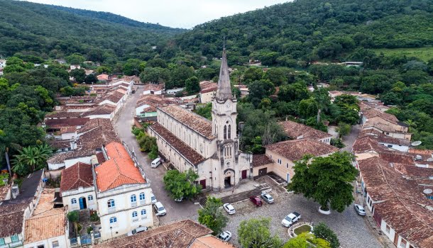 O festival de cinema, a cidade histórica e a viagem no tempo