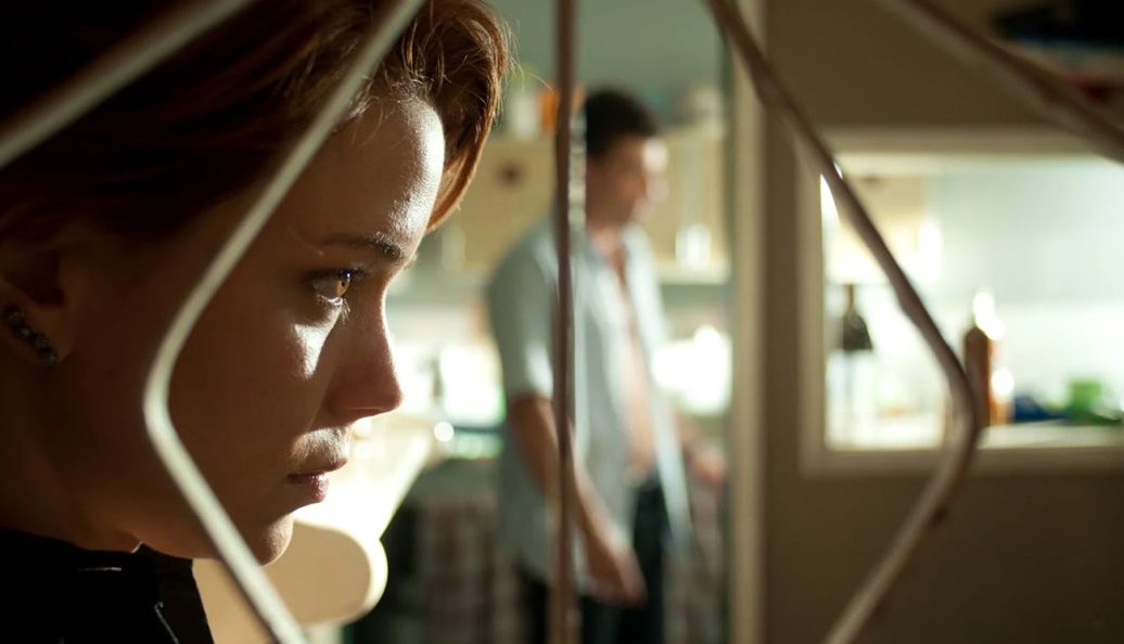 O Lobo Atrás da Porta