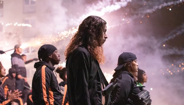 O filme visceral e energizante da Netflix que vai fazer você se segurar no sofá de tanta tensão