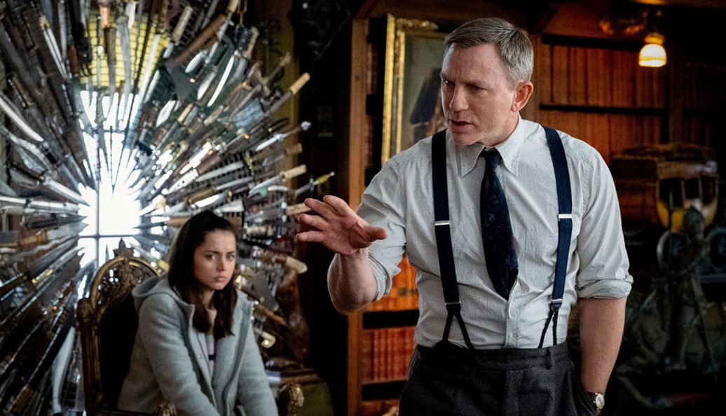 Entre Facas e Segredos