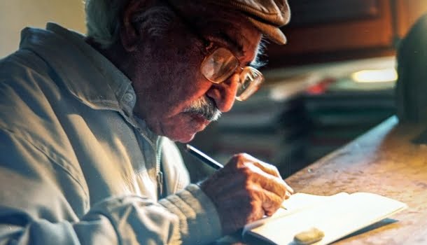 Manoel de Barros 106 anos: filme na Netflix faz uma retrospectiva encantadora da vida do poeta que morreu em 2014