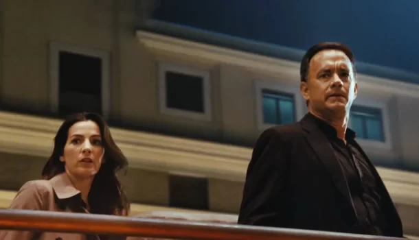 Ignorado pela crítica e amado pelo público, suspense com Tom Hanks, na Netflix, vai te deixar sem fôlego