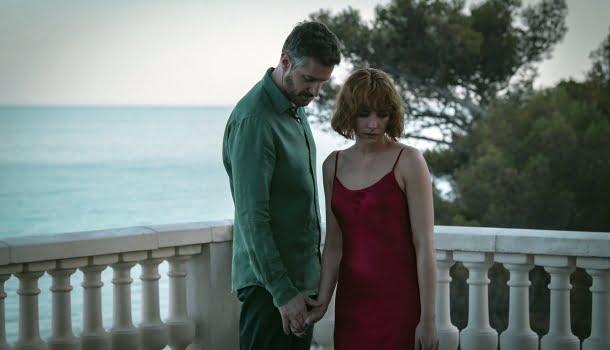 Romance tórrido que acaba de chegar à Netflix vai te deixar completamente hipnotizado