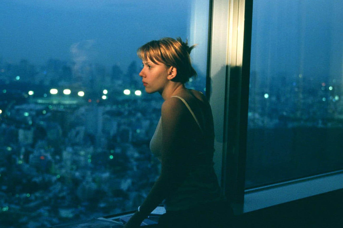 Se existe um romance obrigatório na história do cinema, é a obra-prima de Sofia Coppola — e ela acaba de chegar ao Prime Video