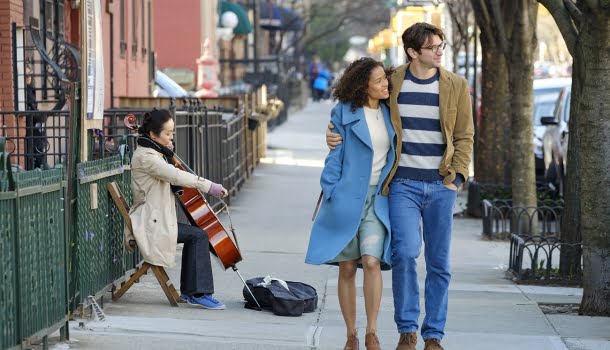 Romance da Netflix vai partir seu coração em mil pedacinhos e te fazer chorar até lavar a alma