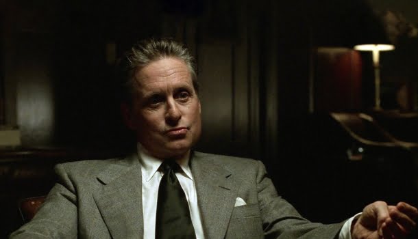 Último dia para assistir na Netflix: a obra-prima de David Fincher, estrelada por Sean Penn e Michael Douglas