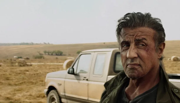 Último filme da franquia Rambo, na Netflix, fará você se contorcer no sofá e não o deixará piscar