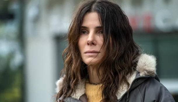 Desdenhado pela crítica, admirado pelos espectadores: filme com Sandra Bullock na Netflix é um pequeno diamante