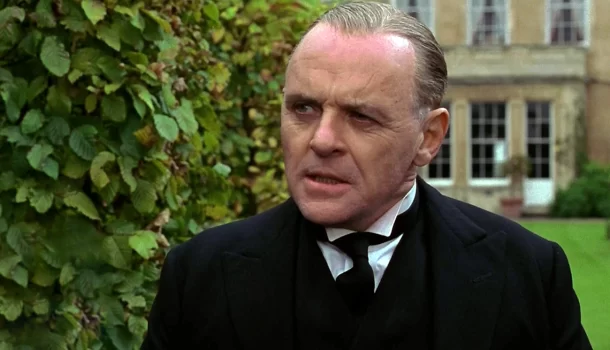 Obra-Prima na Netflix: Anthony Hopkins encarna personagem de best-seller de Kazuo Ishiguro