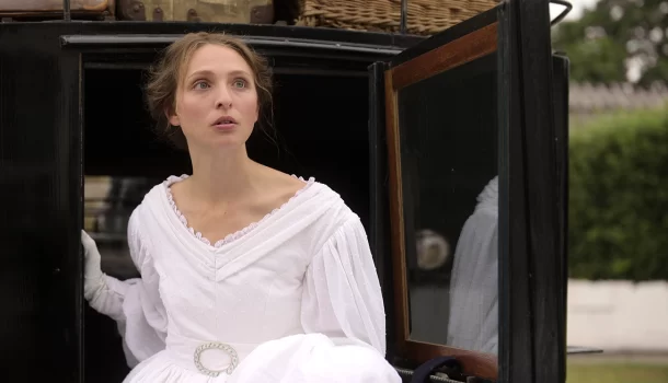 Obra-prima de Karen Blixen, romance da Netflix é um dos filmes mais assistidos no mundo atualmente