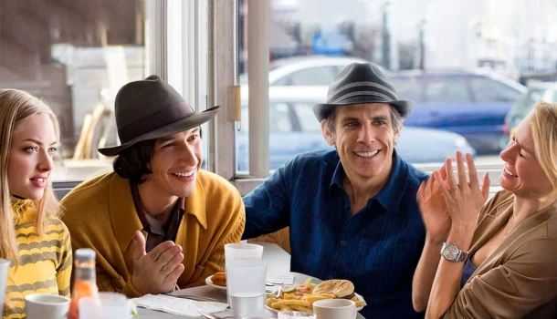 Comédia terapêutica com Ben Stiller e Adam Driver, na Netflix, é remédio que você precisa para aliviar os estresses da semana