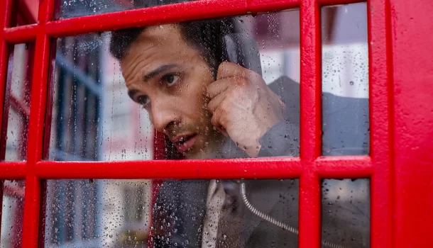 O thriller de ação da Netflix que está entre os melhores filmes da década — e quase ninguém assistiu