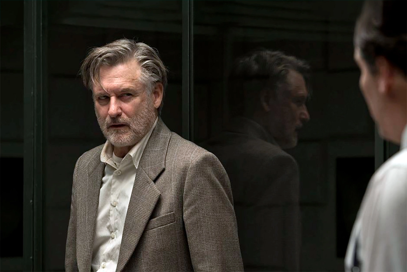 Anti-herói de Bill Pullman vai te manter hipnotizado em thriller fascinante  de espionagem na Netflix - Revista Bula