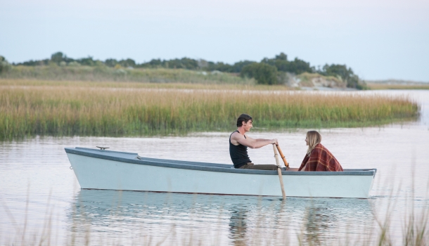 Baseado em livro de Nicholas Sparks, que vendeu 20 milhões de exemplares, romance avassalador chega à Netflix