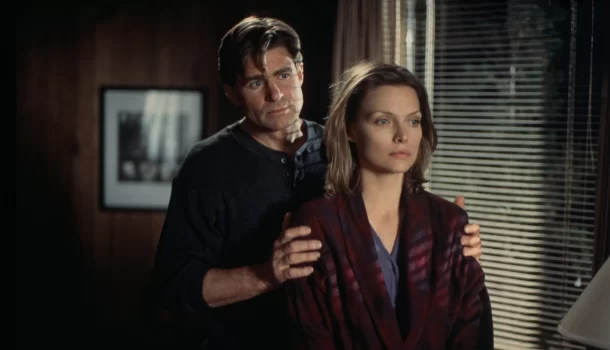Com Michelle Pfeiffer, drama brutal que vai te deixar sem ar está na Netflix