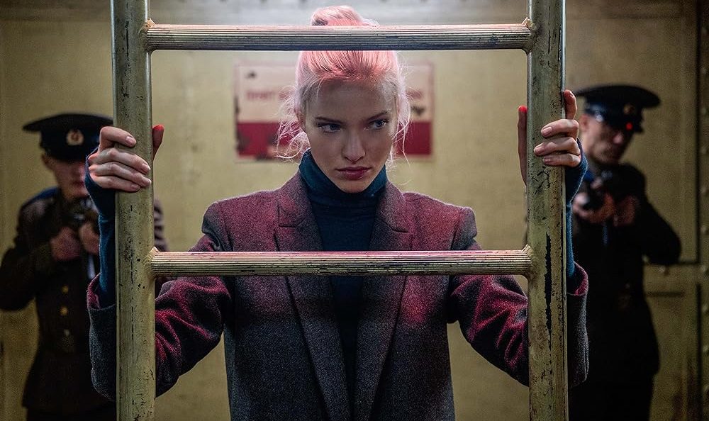 Anna — O Perigo Tem Nome