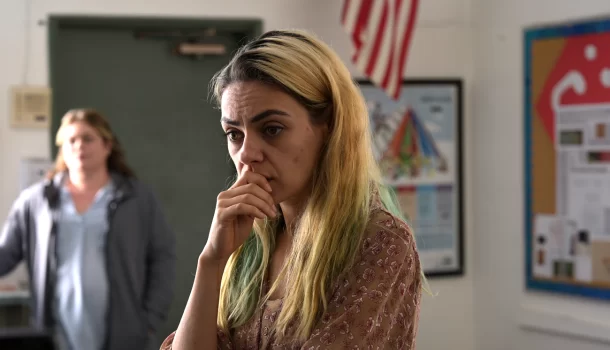 Mila Kunis no melhor papel de sua carreira em filme com Glenn Close na Netflix
