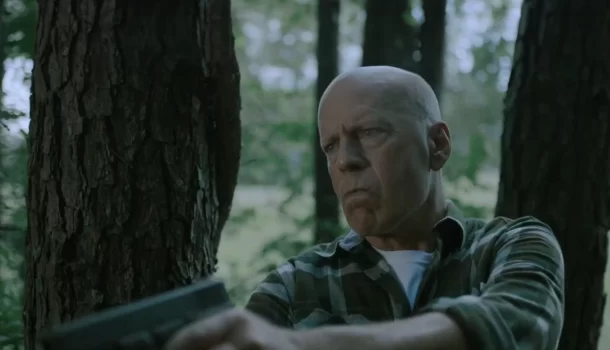 O adeus de Bruce Willis ao cinema chegou à Netflix e é o filme mais assistido no Brasil na atualidade