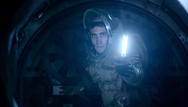 O filme de ficção científica genial com Jake Gyllenhaal e Ryan Reynolds, que poucos entenderam, está na Netflix