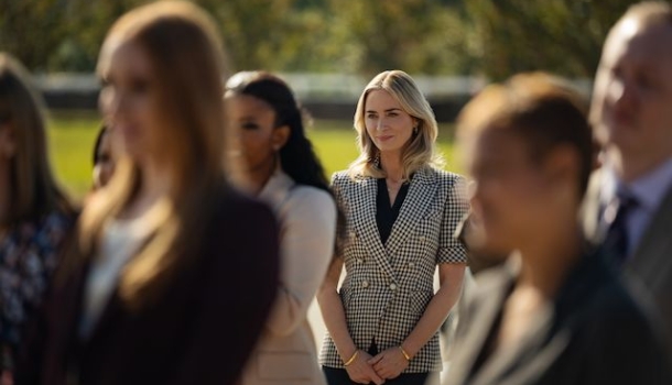 Baseado em um livro que vendeu 20 milhões de exemplares, o filme com Emily Blunt e Chris Evans na Netflix vai te chocar