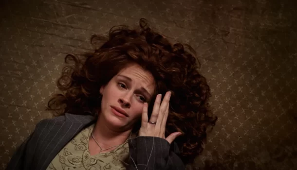 A deliciosa comédia romântica com Julia Roberts que levou 65 milhões de espectadores aos cinemas, na Netflix