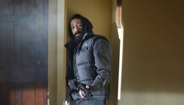 Para maiores de 18: filme selvagem e violento com Adrien Brody na Netflix vai te fazer esquecer a pipoca e morder a língua