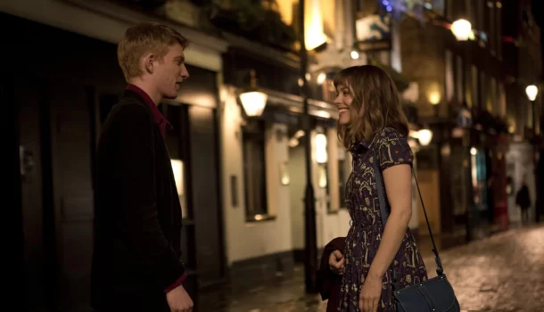 Uma reflexão profunda sobre amor, tempo e família em uma das histórias de amor mais belas do cinema, na Netflix