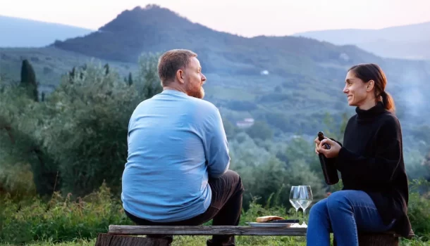 O filme apaixonante, na Netflix, que vai fazer você querer fugir agora mesmo para a Toscana