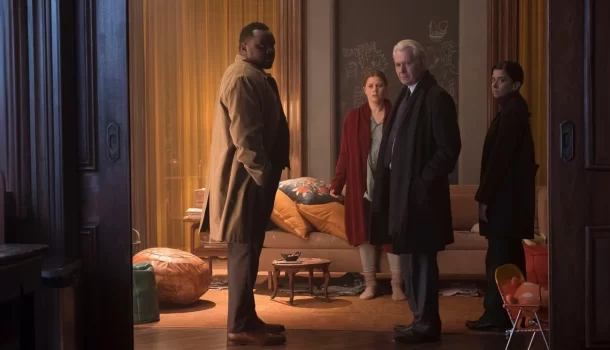 Suspense com Amy Adams, baseado em best seller com 3 milhões de cópias vendidas, está na Netflix