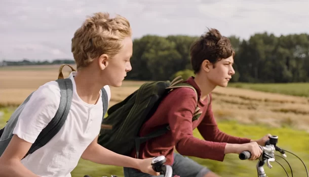 Na Netflix, o filme sobre solidão e amadurecimento que vai te fazer chorar, mas vale cada milésimo de segundo do seu tempo