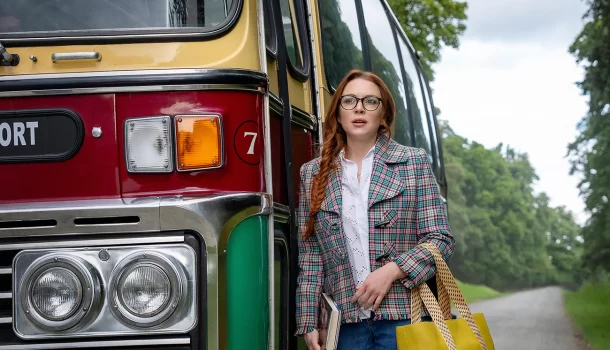 Desligue o cérebro e se jogue no sofá com um balde de pipoca para assistir uma das comédias românticas mais deliciosas da Netflix