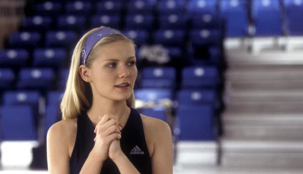 Comédia romântica com Kirsten Dunst, no Prime Video, é remédio contra o tédio e mau humor