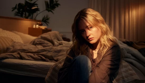 Uma história sobre vida e morte, solidão e amadurecimento que vai fazer você chorar até lavar a alma, na Netflix