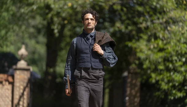 Adaptação de um dos romances mais amados da literatura do século 19 está na Netflix