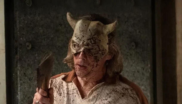 Inspirado em história real, terror com uma das atuações mais brilhantes de Ethan Hawke está na Netflix