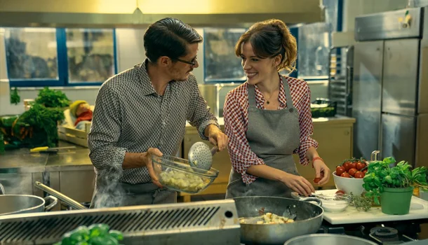 Comece o ano sorrindo: a Netflix traz uma comédia italiana que vai deixar seu final de semana muito melhor