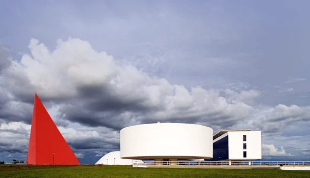 Governo de Goiás abre licitação para restaurante no Centro Cultural Oscar Niemeyer