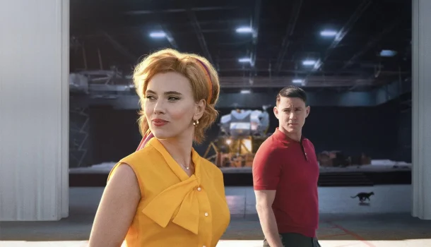 Comédia romântica com Scarlett Johansson e Channing Tatum já ocupa o ranking global da Apple TV+ há 110 dias