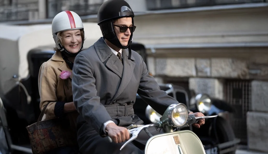 Sra. Harris Vai a Paris