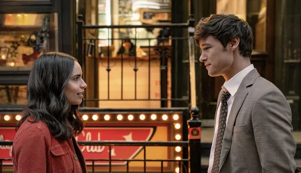 Se você ainda não teve tempo de assistir, aproveite o feriado para tirar do atraso — o melhor romance de 2025, na Netflix